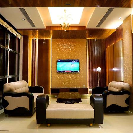 Hotel Diamond View Амритсар Екстериор снимка